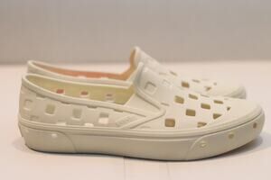 Vans Slip-On TRK Sz 6.5 Marshmallow White
